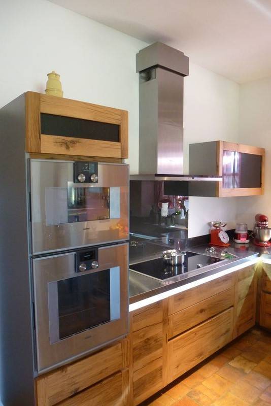 cuisine réalisée à Bonnieux dans le Luberon avec électroménagers GAGGENAU