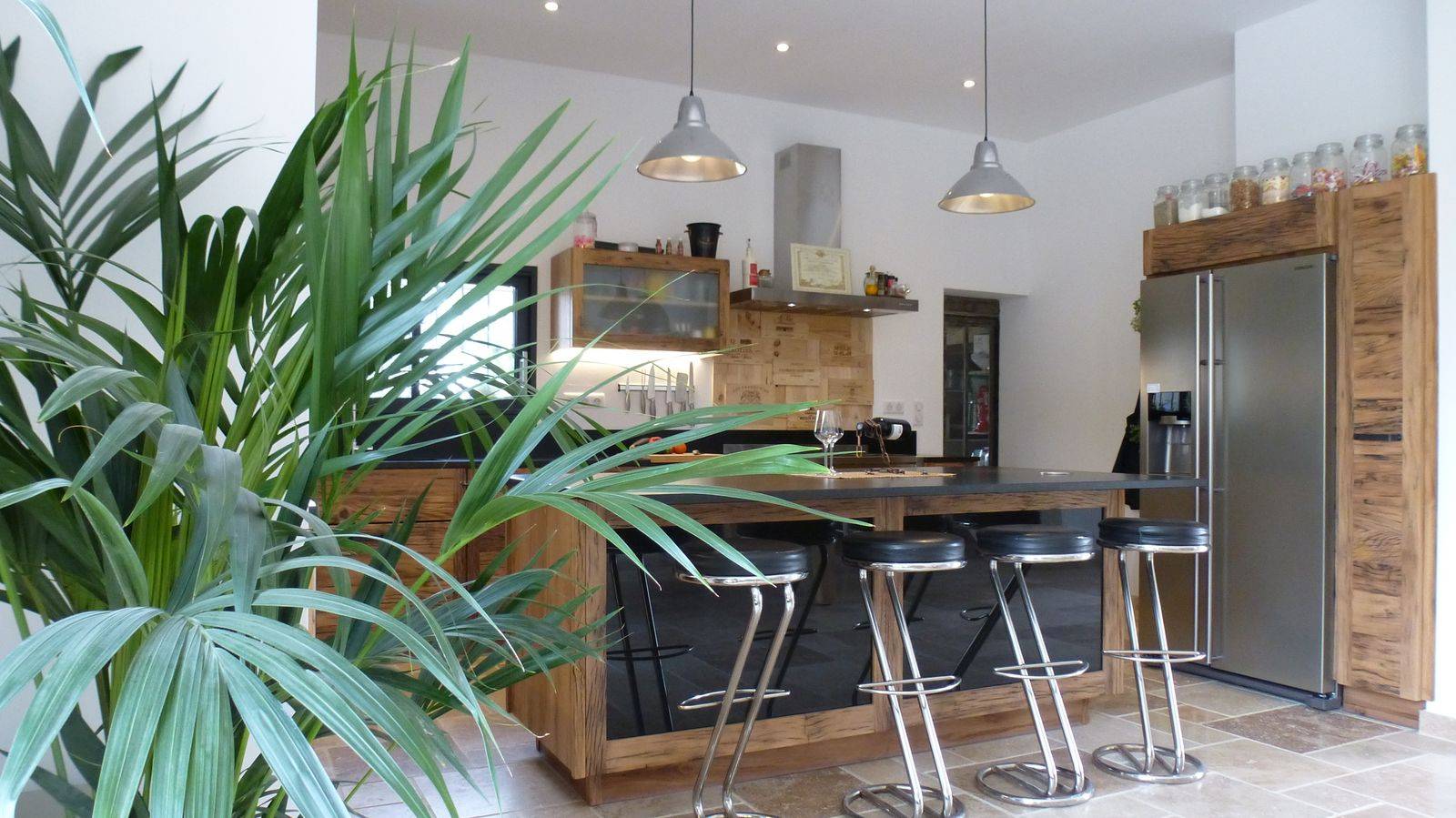 ilot central granit et vieux chêne