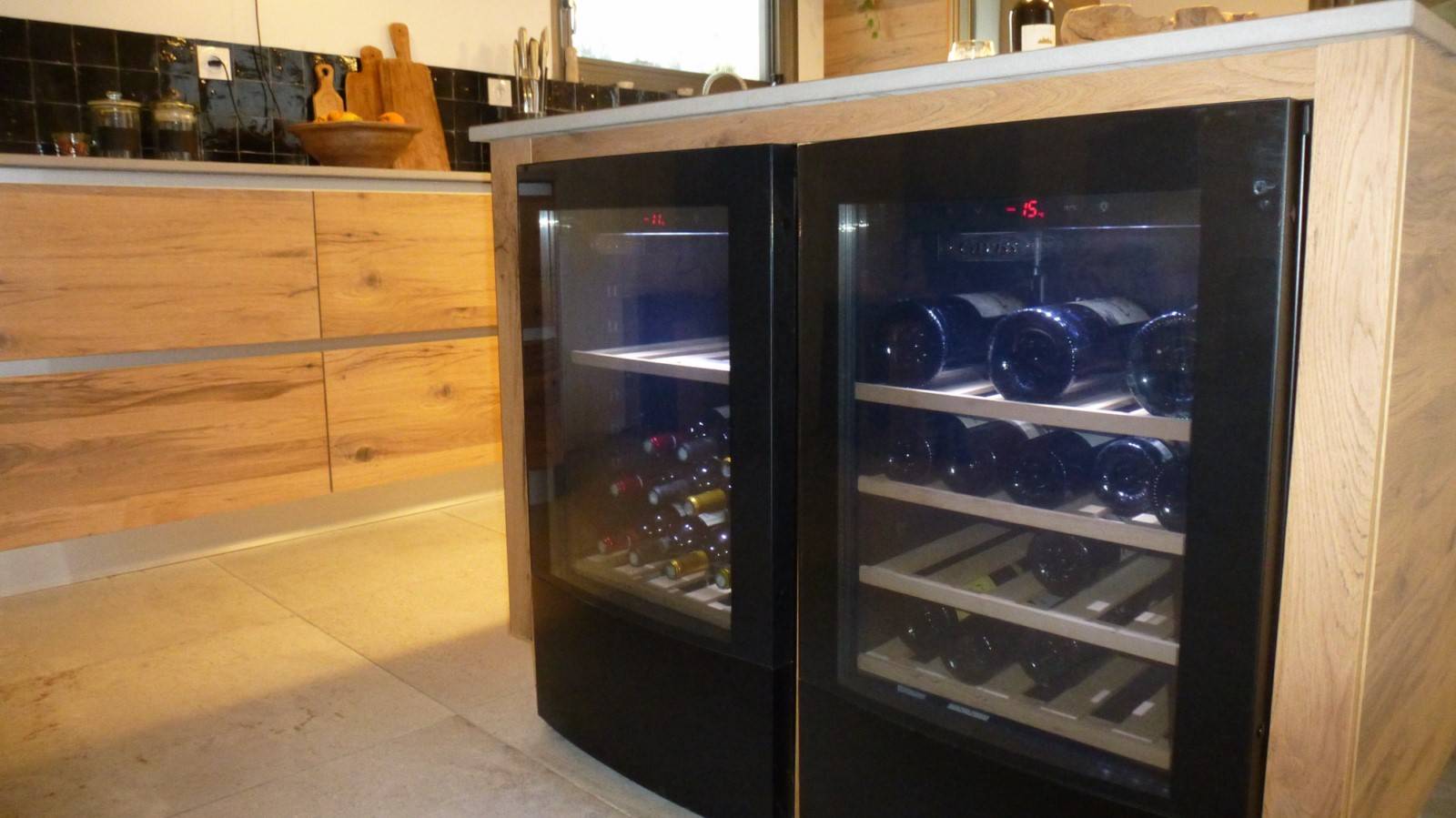 Plongez dans l'élégance intemporelle avec ABDselect, votre fabricant de cuisines sur mesure.