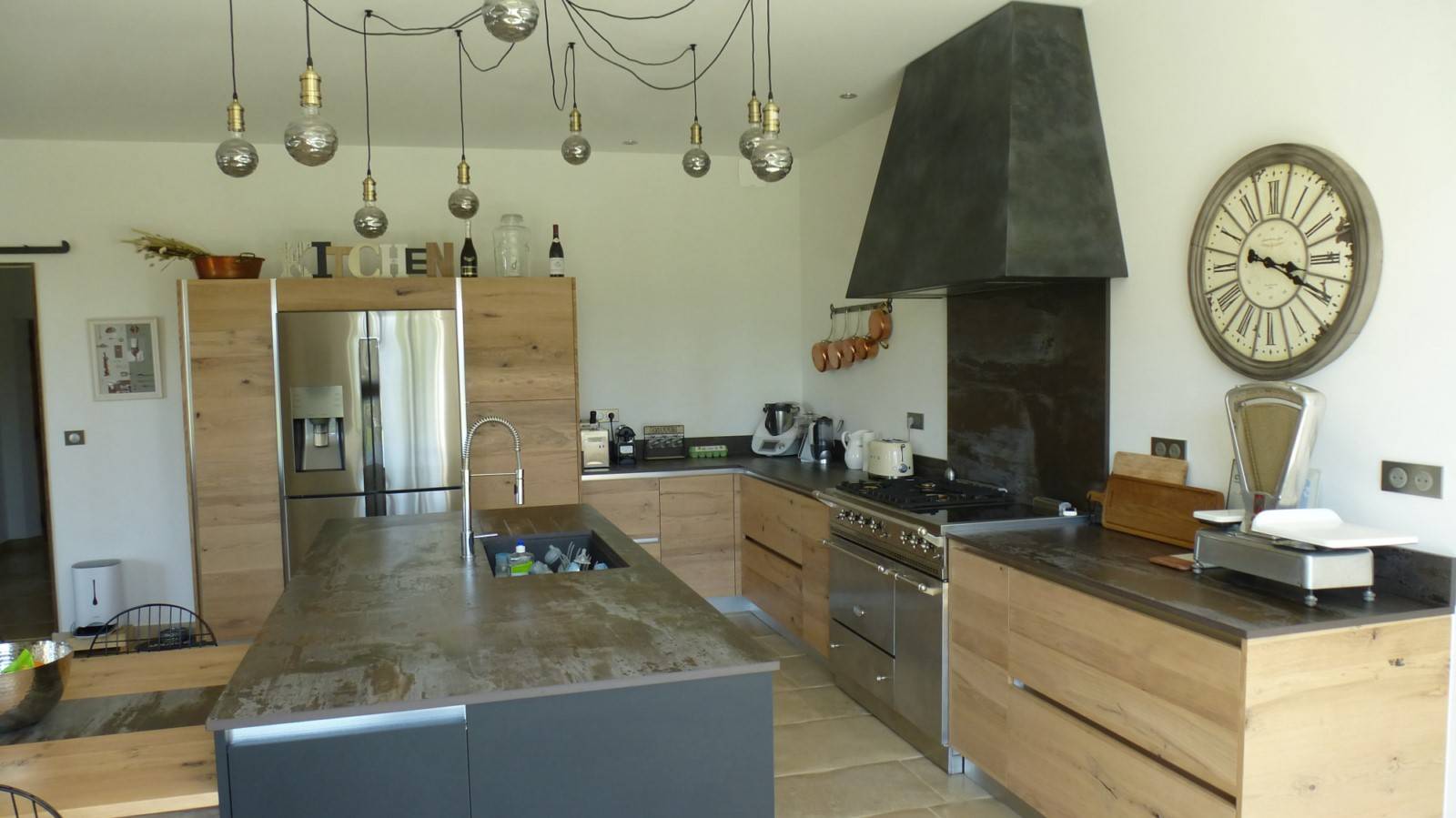 luminaire et horloge de cuisines