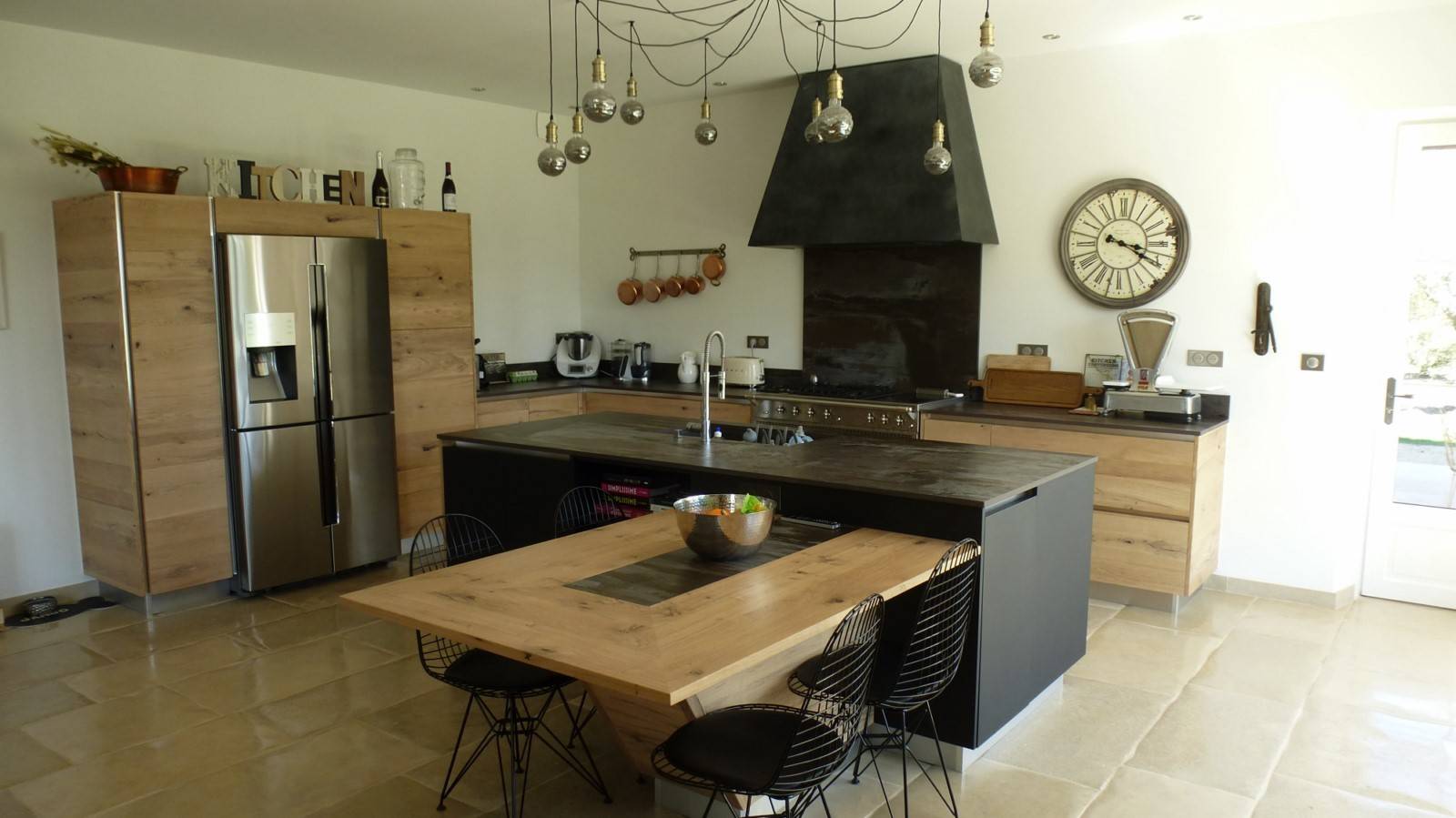 cuisine en placage vieux chêne