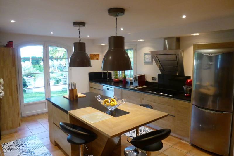 cuisine contemporaine en bois naturel