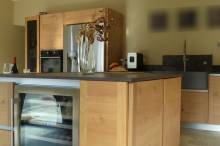 cave à vin intégrée dans ce grand ilot central réalisé par ABDselect à Saint REMY de PROVENCE